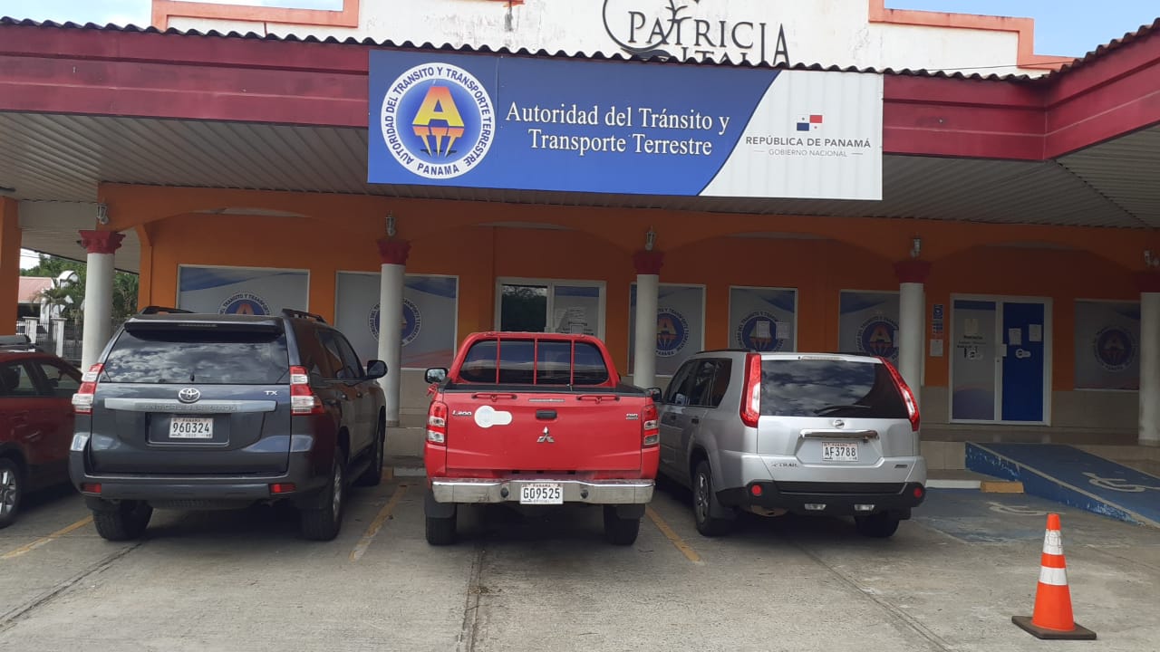 Vía Panamericana detrás de la Policía Nacional.